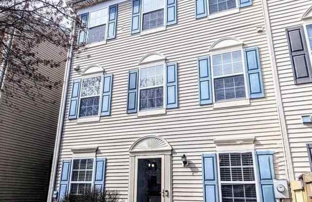 1009 ROBIN HILL TER photos photos