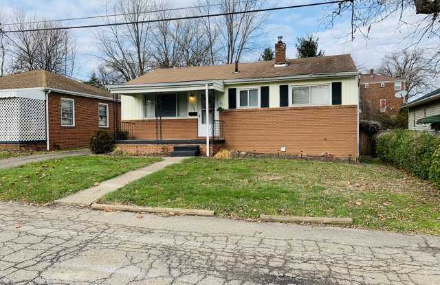 1325 Vermont Pl Ne photos photos