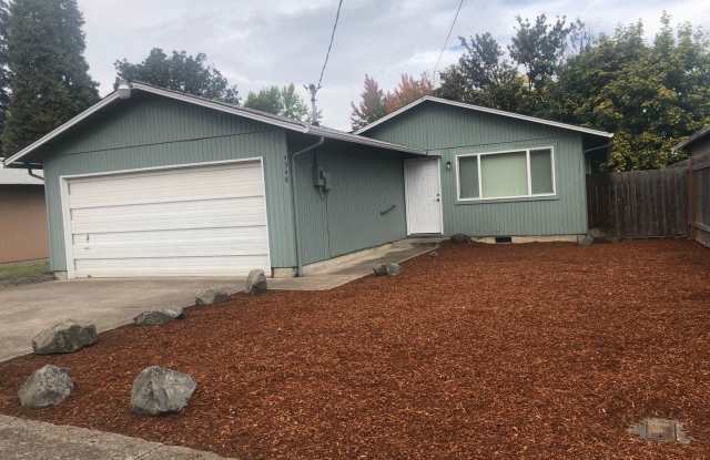 3 bedroom, 1 bath house in Springfield! photos photos