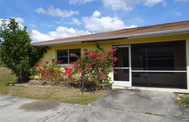 221 Cape Coral Parkway W unit: 2 photos photos