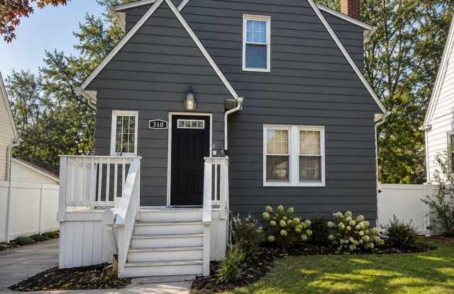 Updated 3-Bedroom Colonial Just Steps from Downtown Royal Oak | 1.5 Baths | 2-Car Garage | Fenced Backyard photos photos