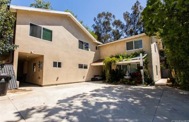 5634 Farralone Avenue Gallery 2