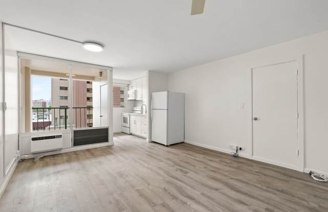 Studio with A/C & full kitchen in Ala Moana Area Gallery 3