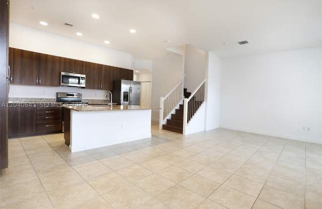 12453 NW 17 Manor Gallery 2