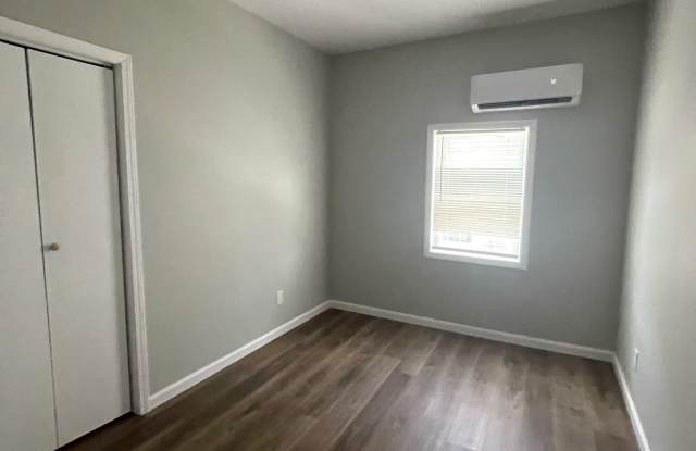 127 E Broadway St photos photos