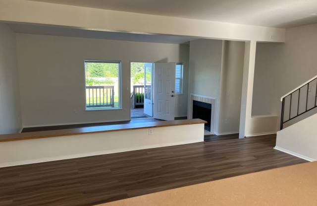 139 Union Ave NE #2 - 139 Union Avenue Northeast, Renton, WA 98059
