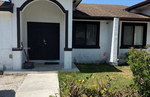26735 SW 139th Ave photos photos