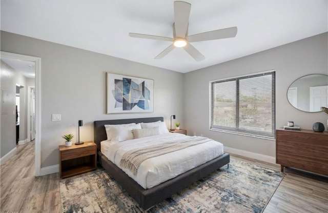 228 Fox Glen Dr Gallery 3