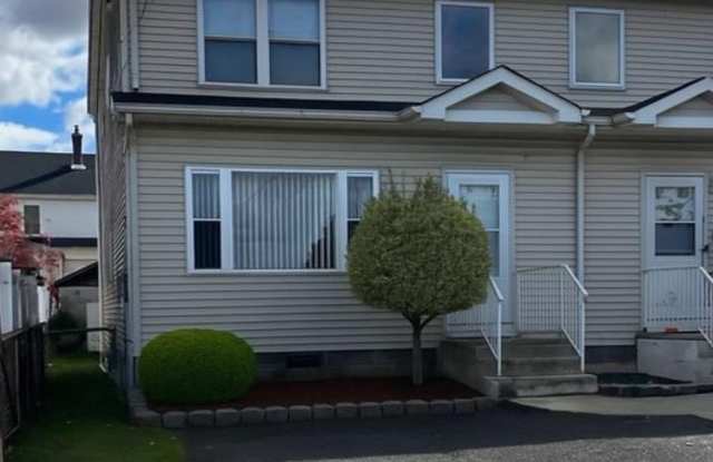 72 Longfellow Street - 72 Longfellow Street, Carteret, NJ 07008