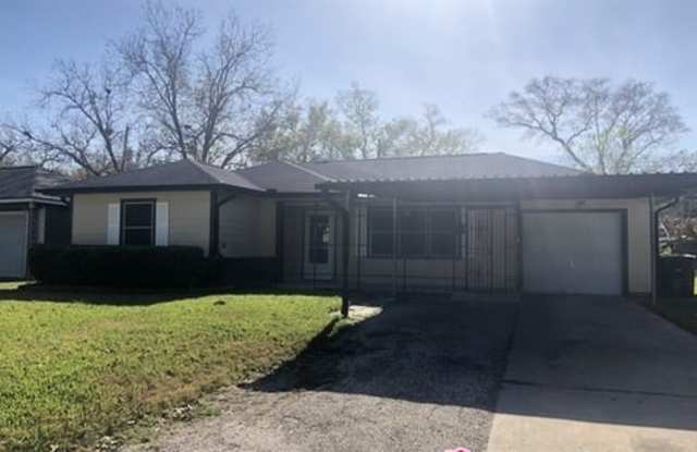 5830 Doulton Drive Gallery 4