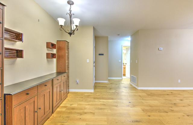 538 Golden Raintree Place Gallery 4