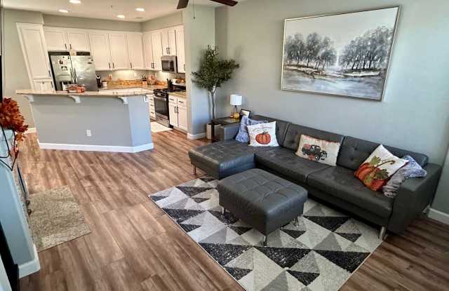 Stunning Townhome in the Heart of Otay Lakes, Chula Vista - MOVE IN SPECIAL photos photos