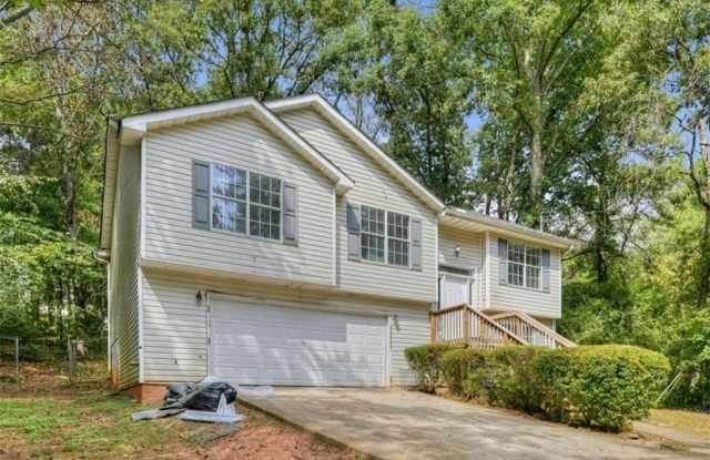 215 Pinehurst Drive Gallery 1