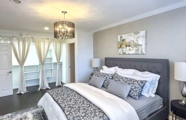Luxury High-Rise Living at Turtle Creek – Chic 3BR Condo with Premium Amenities - 3701 Turtle Creek Boulevard, Dallas, TX 75219