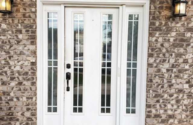 1834 West Grandview Drive Gallery 3