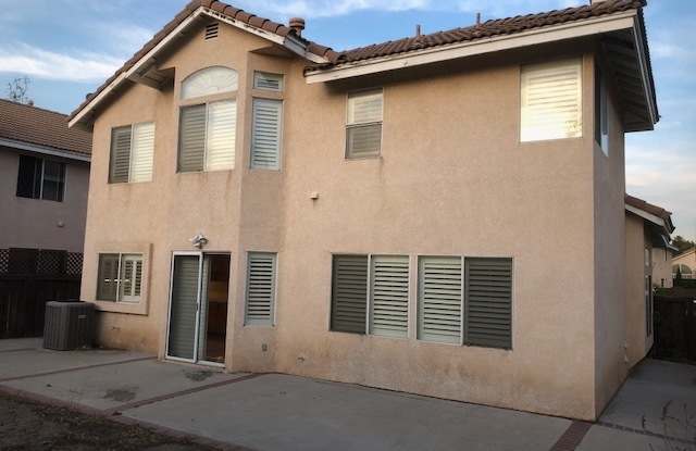 Spacious, Comfortable & Ready to Welcome You Home! Gallery 3