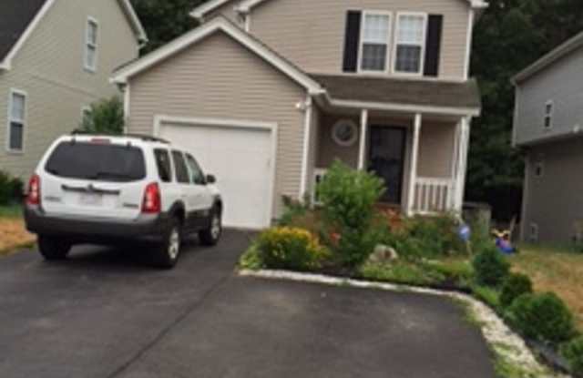 Beautiful 4 Bedroom house in Marlborough! photos photos