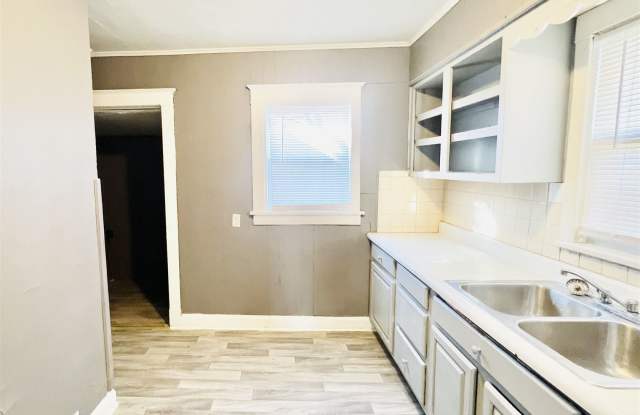 3412 Mersington Ave - 3412 Mersington Avenue, Kansas City, MO 64128