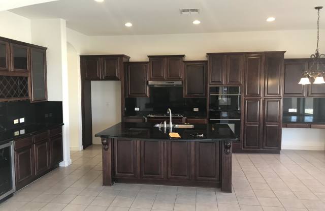 12749 S 179 Drive Gallery 4