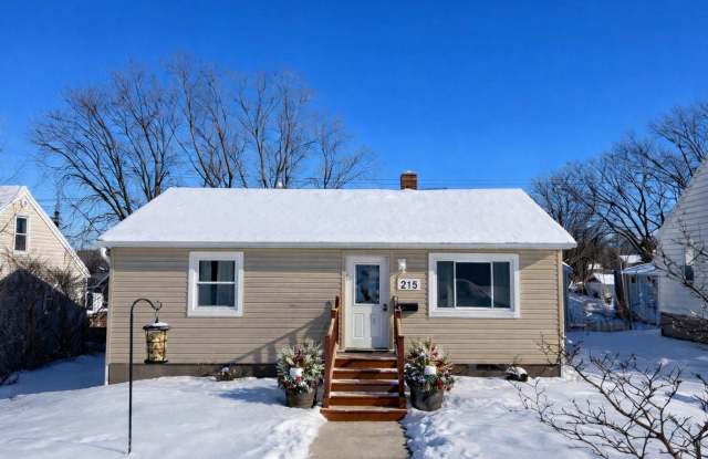 Click the “Apply Now” button or email wapmrentals@gmail.com for a prompt response. photos photos