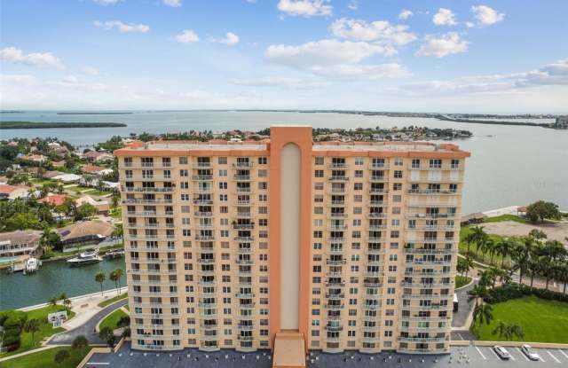 4900 BRITTANY photos photos