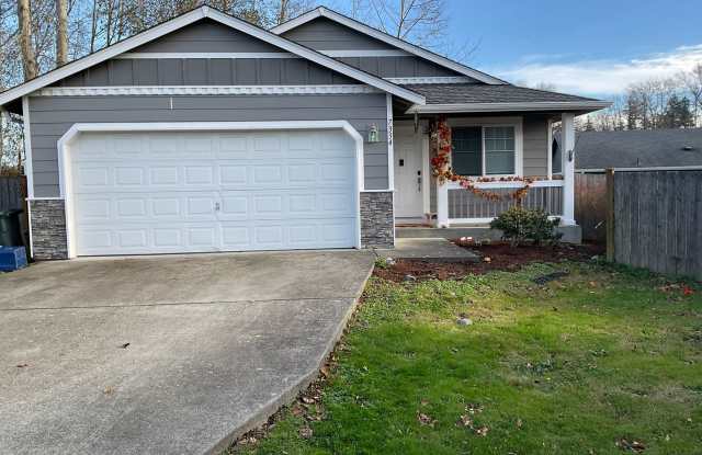 3 Bed, 2 Bath Home with Large Fenced Lot photos photos 3 Bed, 2 Bath Home with Large Fenced Lot photos photos