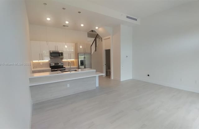 813 NW 45th Ter - 813 Northwest 45th Terrace, Plantation, FL 33317