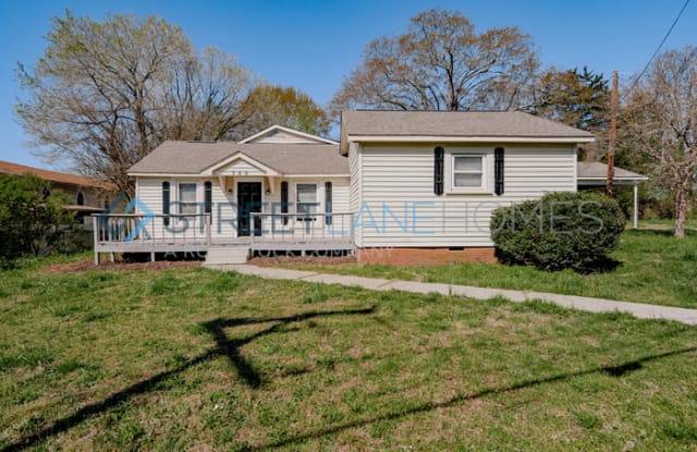 300 Lanier Avenue - 300 Lanier Avenue, Mount Holly, NC 28120