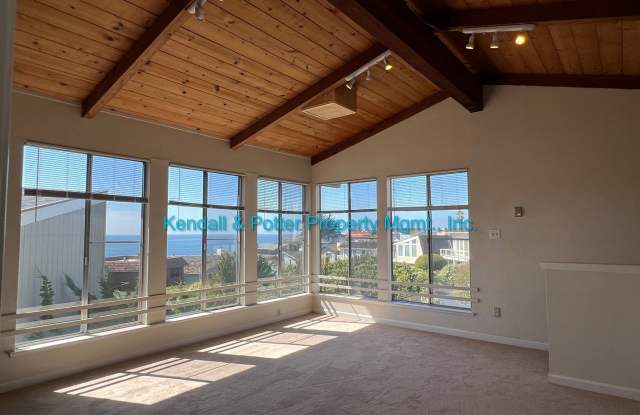 1/2 Off 1st Month's rent with Move In by 11/1/25 - Great Ocean Views - 3BR photos photos
