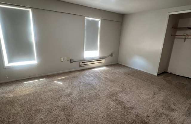 1408 Oshkosh Avenue Gallery 4