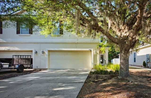 Wonderfully Updated Townhome with Stainless Steel Appliances & Modern Finishes photos photos