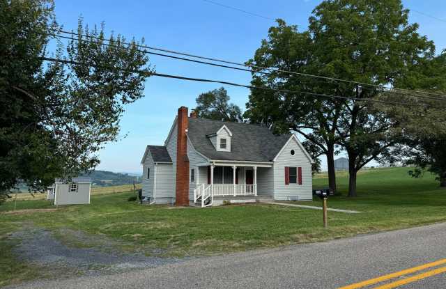 Charming 4 BR in a Rural Setting - Large Yard - 11231 Phillips Store Road, Rockingham County, VA 22815