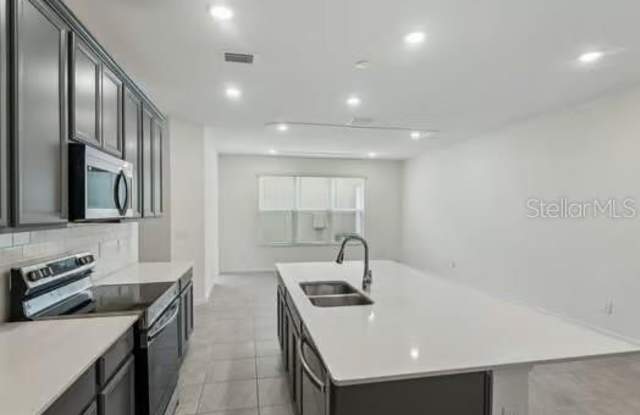 7043 TWILIGHT BAY Drive Gallery 3