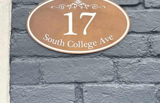 Fully Furnished - 17 South College Avenue - Charming Apartment Gallery 4