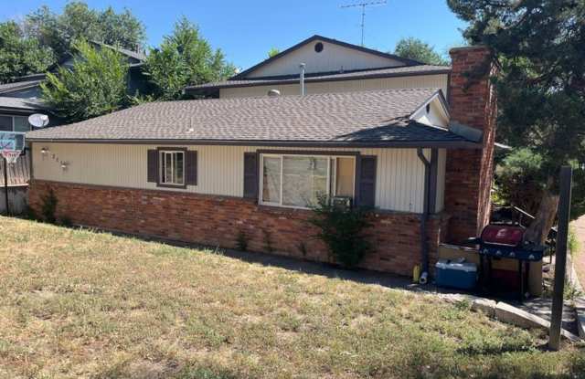 307 University - 307 University Drive, Colorado Springs, CO 80910