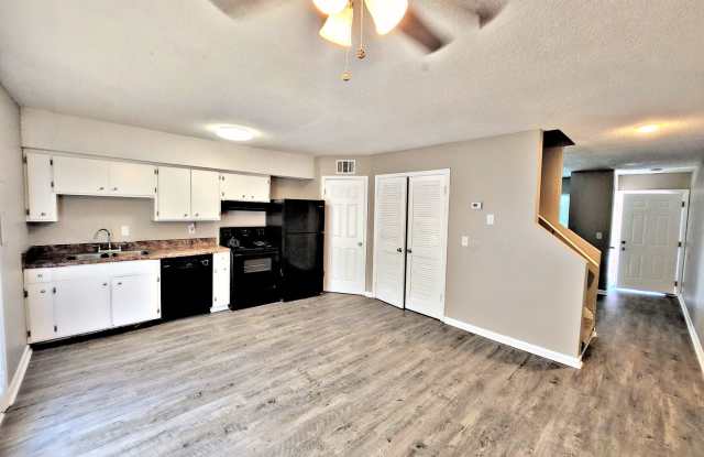 Avalon Cove Townhomes photos photos