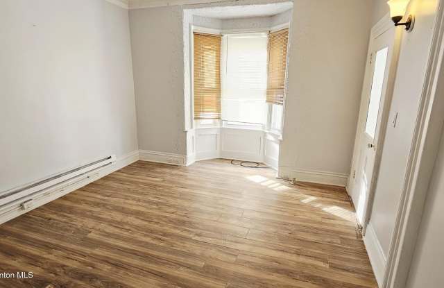 1319 Washburn Street unit: 1St Floor photos photos