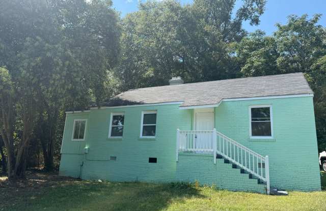 **AVAILABLE NOW**3 Bedroom / 1 Bathroom Home for Rent Near Ft. Benning in Columbus, GA*** photos photos