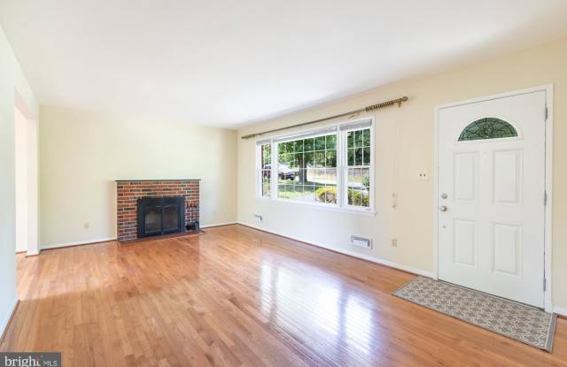 1811 MELBOURNE DRIVE Gallery 4
