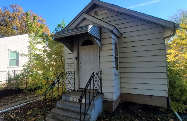 2104 Reaney Ave E - 2104 Reaney Avenue, St. Paul, MN 55119
