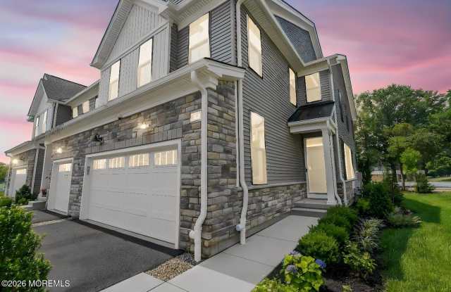 113 Mustang Drive Gallery 3