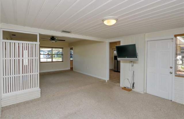 4603 N Eddy Dr Gallery 3