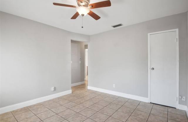 4001 W WATERMAN AVENUE Gallery 3