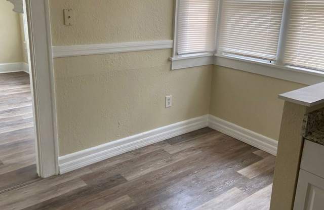 4042 3rd Ave S Gallery 3