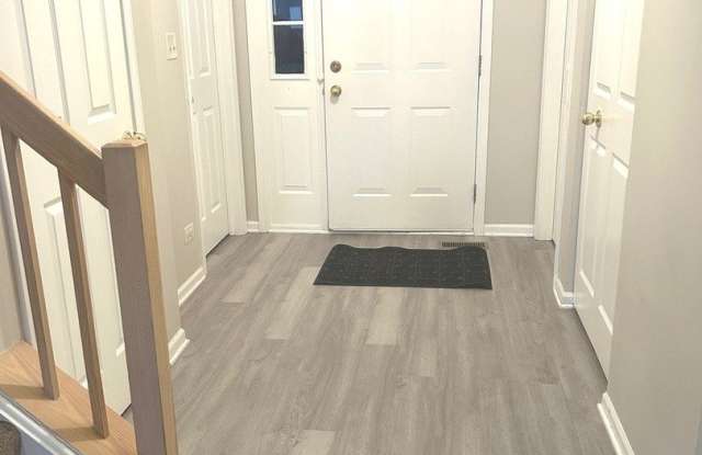 1095 CAMDEN Court Gallery 2