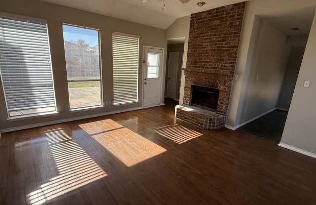 10931 Castle Drive Gallery 4