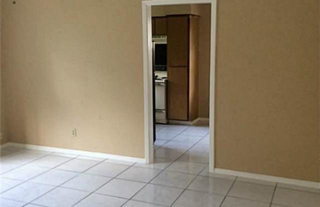5147 Court Gallery 3