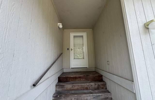 3 Bedroom Home In Lincoln City. Gallery 3