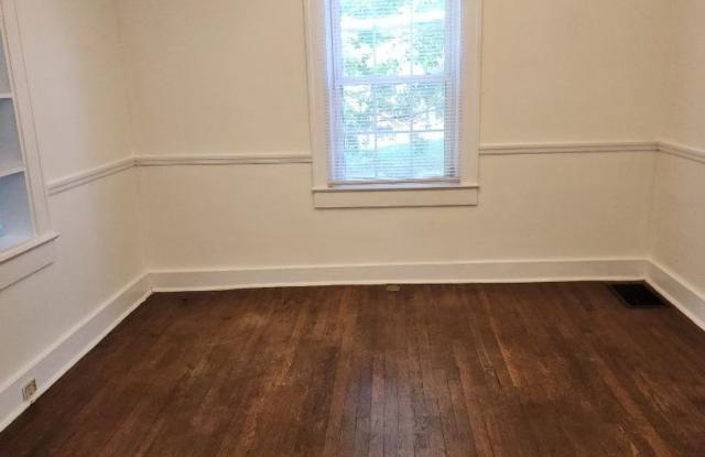 300 Dahlia Dr Gallery 3