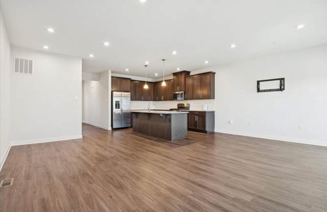 Available January 2027 – Stunning 3BD/2.5BA Townhome in Sought-After Highpoint at Downingtown! Gallery 4